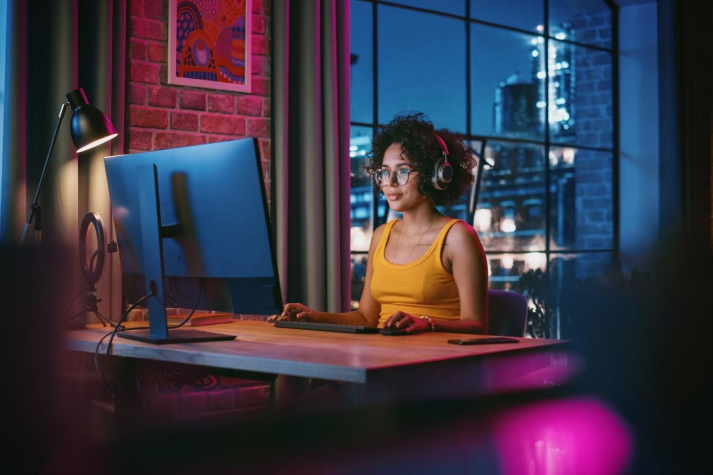 Blick in unser Büro – Zusammenarbeit und Analyse